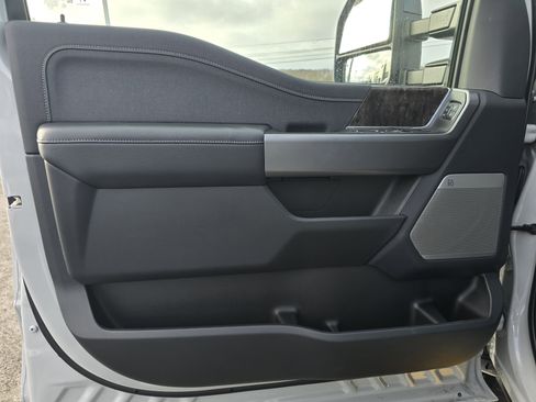 New 2026 Ford F250 Lariat image 17