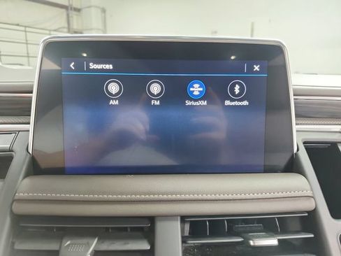 Used 2021 GMC Yukon XL SLT w/ SLT Premium Package RWD image 28