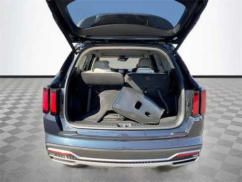 Used 2023 Kia Sorento EX image 26