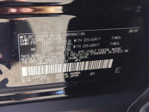 Certified 2025 Toyota RAV4 XLE AWD/4WD image 30