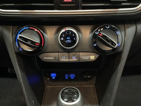 Used 2020 Hyundai Kona SE image 30