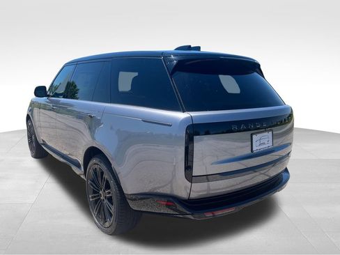 New 2026 Land Rover Range Rover Long Wheelbase SE AWD/4WD image 3