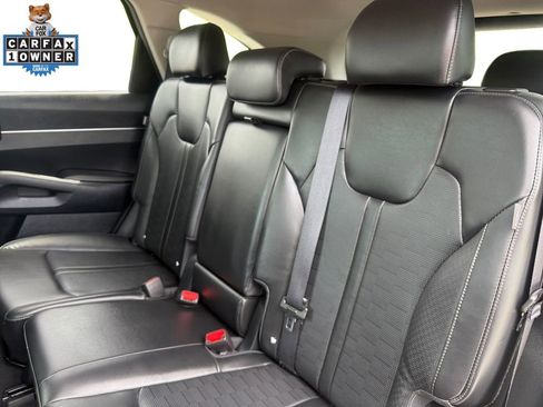 Used 2024 Kia Sorento S w/ Panoramic Sunroof Package AWD/4WD image 14