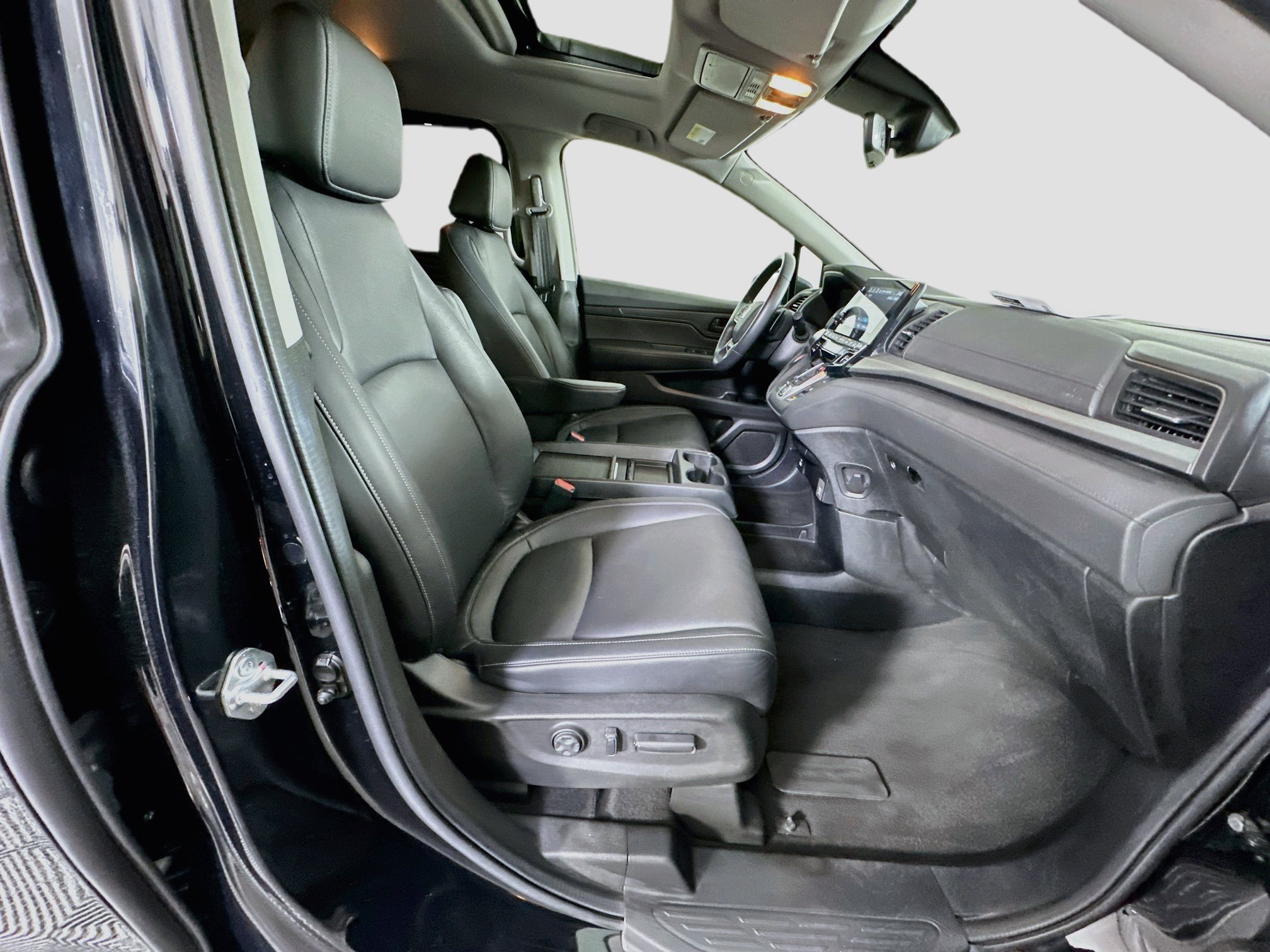 Used 2024 Honda Odyssey EX-L image 31
