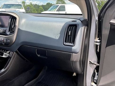 Used 2022 Chevrolet Colorado Z71 AWD/4WD image 27