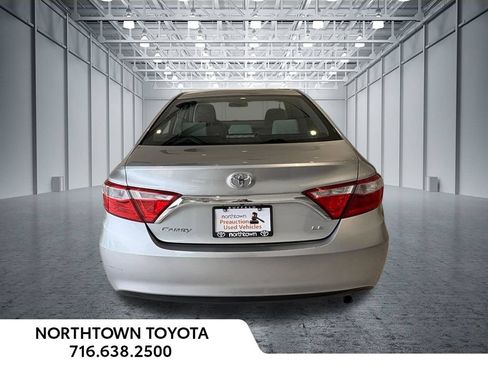 Used 2015 Toyota Camry LE FWD image 7