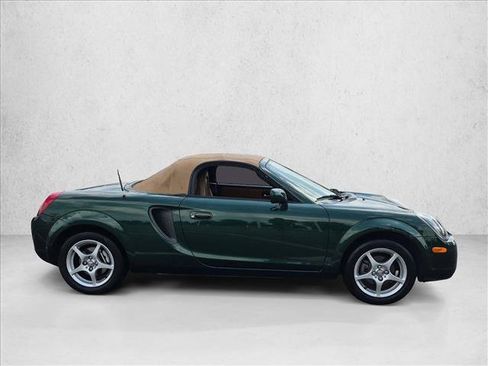 Used 2002 Toyota MR2 RWD image 4