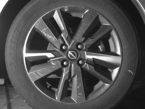 Used 2025 Nissan Versa SV image 13