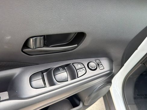 Used 2025 Nissan Kicks Play S FWD image 16