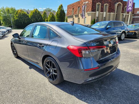Used 2022 Honda Civic Sport image 3