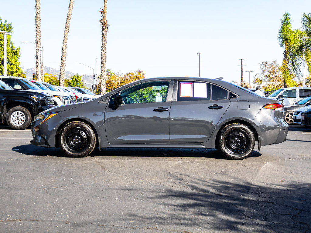 Used 2024 Toyota Corolla LE FWD image 5