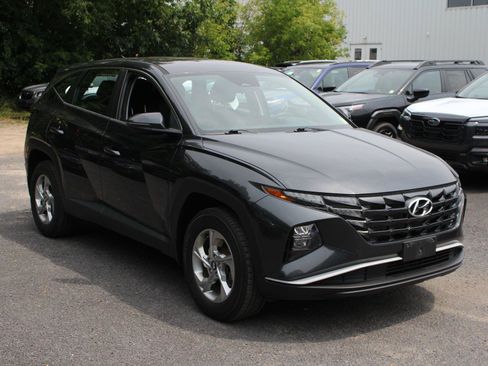 Used 2022 Hyundai Tucson SE AWD/4WD image 3