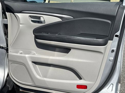 Used 2017 Honda Pilot EX-L image 13