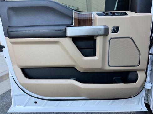 Used 2015 Ford F150 Lariat w/ Equipment Group 501A Mid RWD image 44