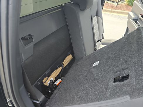 Used 2024 Toyota Tacoma TRD Sport image 12