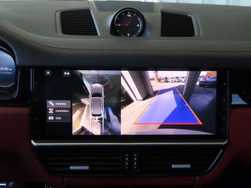 Used 2019 Porsche Cayenne image 4