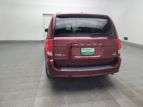 Used 2019 Dodge Grand Caravan SXT FWD image 6