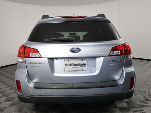 Used 2013 Subaru Outback 2.5i Limited w/ Moonroof Pkg image 3