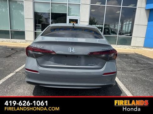 Used 2025 Honda Civic Sport image 4