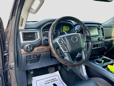 Used 2018 Nissan Titan Platinum Reserve w/ Platinum Utility Package AWD/4WD image 8