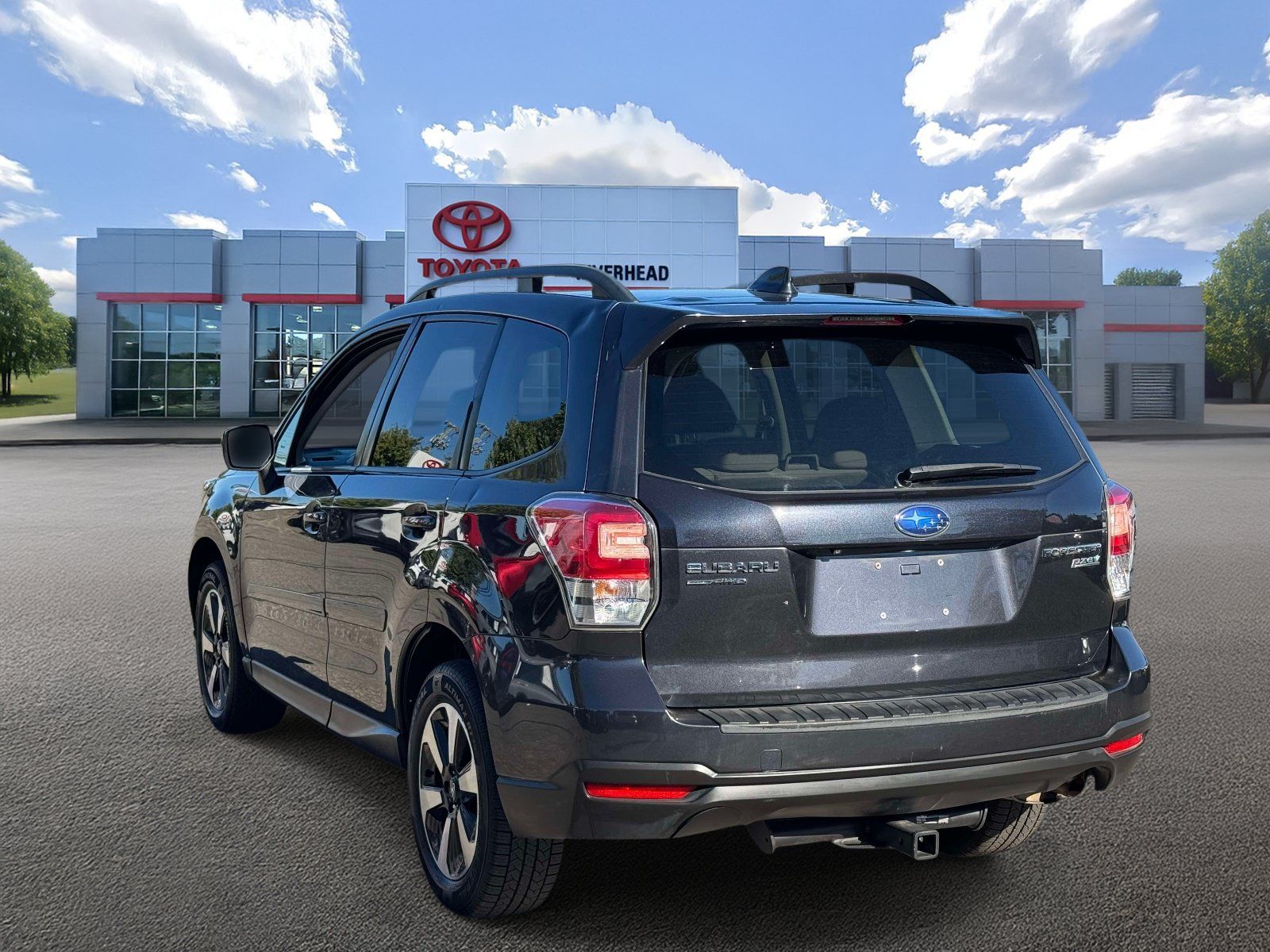 Used 2017 Subaru Forester 2.5i Premium w/ All-Weather Package AWD/4WD image 4