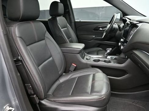 Used 2023 Chevrolet Traverse RS w/ LPO, Floor Liner Package AWD/4WD image 32