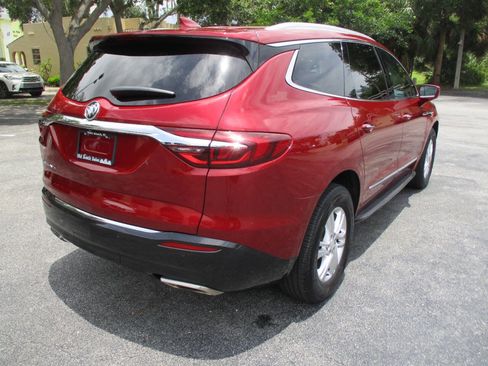Used 2020 Buick Enclave Essence w/ LPO, Luxury Package FWD image 9