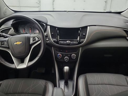 Used 2022 Chevrolet Trax LT w/ LT Convenience Package image 20