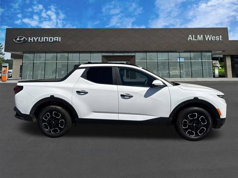 Used 2023 Hyundai Santa Cruz SEL w/ Activity Package FWD image 4