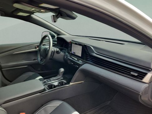 Certified 2025 Toyota Camry SE w/ Convenience Package FWD image 7