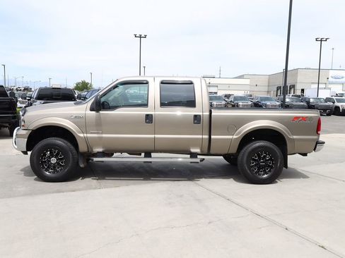 Used 2005 Ford F350 XLT AWD/4WD image 3