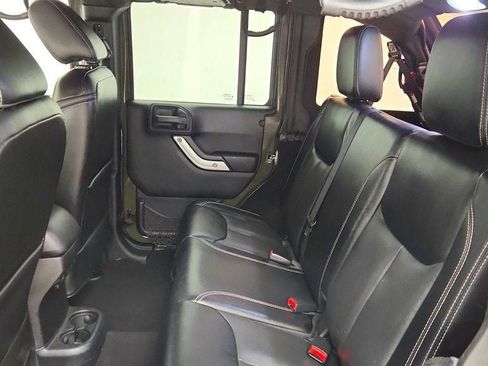 Used 2016 Jeep Wrangler Unlimited Sahara w/ Dual Top Group AWD/4WD image 20