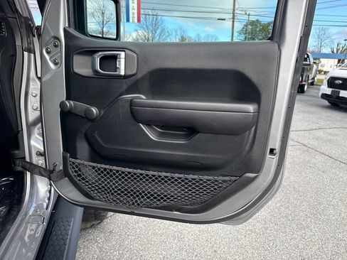 Used 2021 Jeep Wrangler Sport image 18