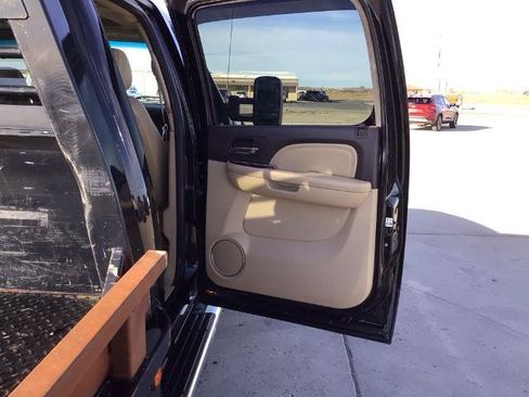 Used 2012 GMC Sierra 3500 Denali w/ Suspension Package, Off-Road AWD/4WD image 15