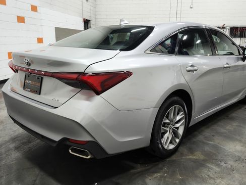 Used 2022 Toyota Avalon XLE image 16