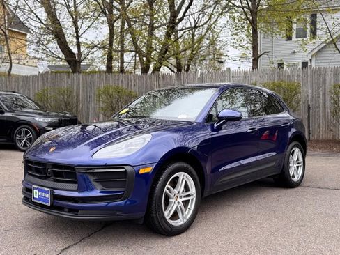 Used 2023 Porsche Macan AWD/4WD image 2