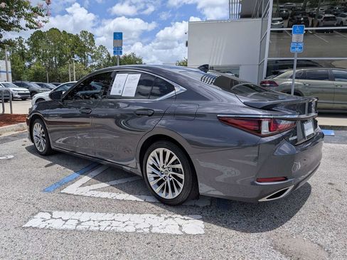 Used 2022 Lexus ES 350 Ultra Luxury w/ Accessory Package 2 FWD image 4