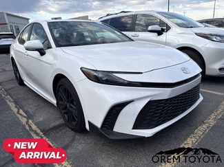 Used 2025 Toyota Camry SE w/ Multimedia Upgrade Package FWD video 1