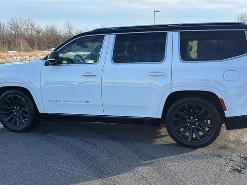 Used 2023 Jeep Grand Wagoneer Series II image 13