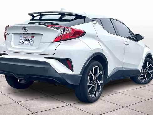 Used 2021 Toyota C-HR XLE image 14