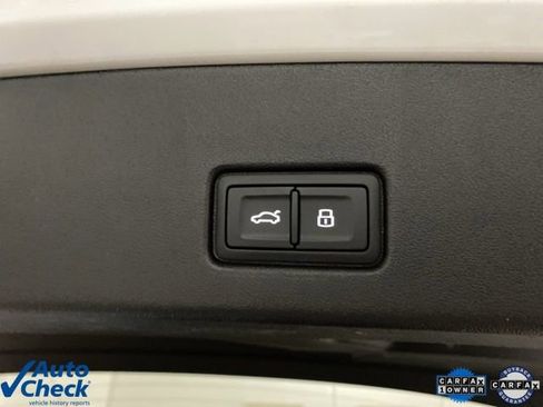 Used 2024 Audi Q4 e-tron Premium Plus w/ Premium Plus image 8