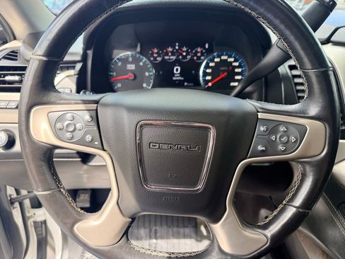 Used 2018 GMC Yukon Denali AWD/4WD image 18