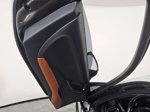 Used 2019 BMW i8 Coupe image 14