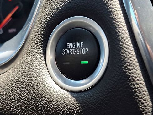 Used 2023 Chevrolet Traverse LT FWD image 28