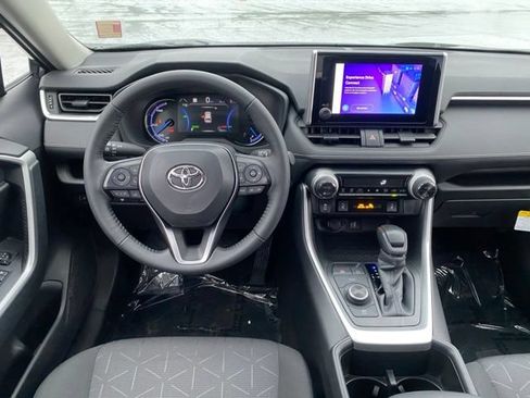 Used 2025 Toyota RAV4 XLE w/ Convenience Package AWD/4WD image 11