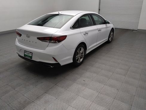 Used 2018 Hyundai Sonata SEL w/ Tech Package 02 FWD image 9