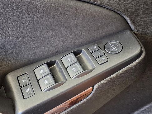 Used 2018 GMC Yukon XL SLT image 14