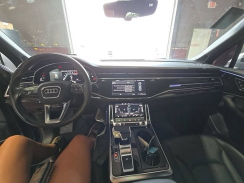 Used 2025 Audi Q7 3.0T Premium Plus AWD/4WD image 6