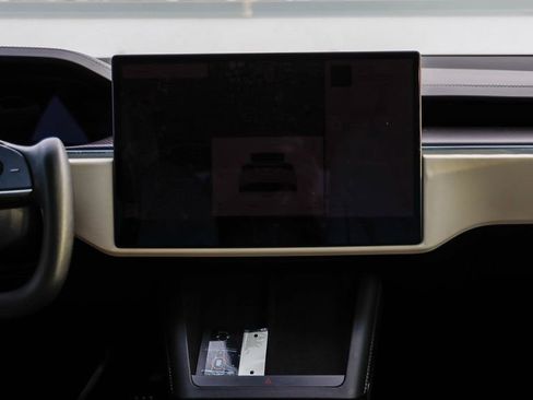 Used 2023 Tesla Model X Plaid image 16