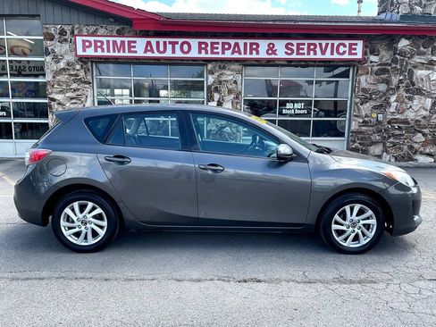 Used 2013 MAZDA MAZDA3 i Touring FWD image 8